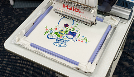 Halo-1501 Large embroidery area