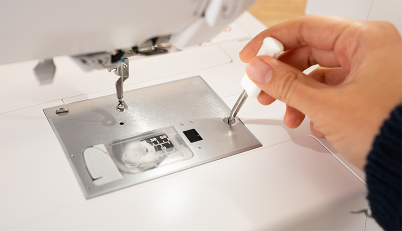 Needle Plate with Screws
