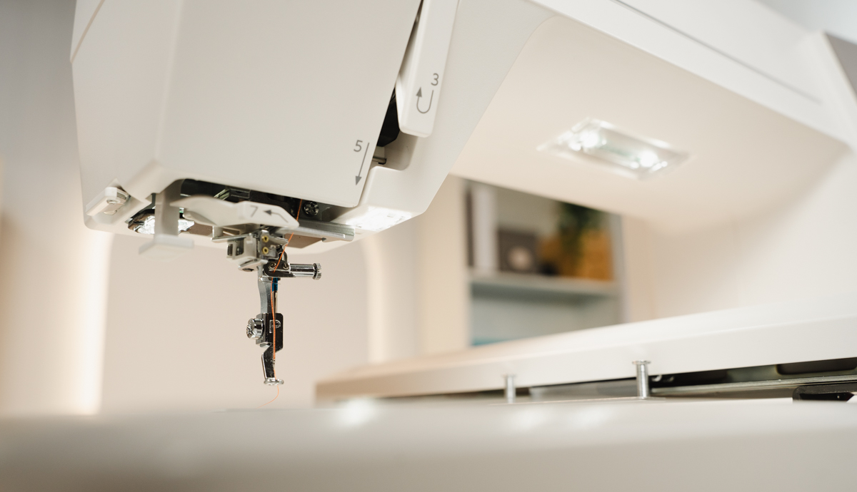 Janome MC550E 5 Bright LED Lights in 3 Locations