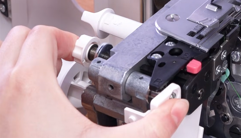 Janome SewSwitch 30 adjustable overlock cutting width