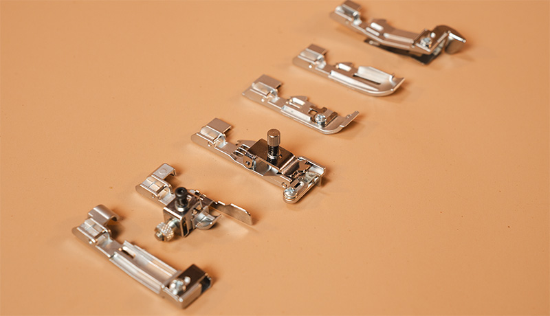 Optional presser feet and accessories for Merrylock MK480 overlocker
