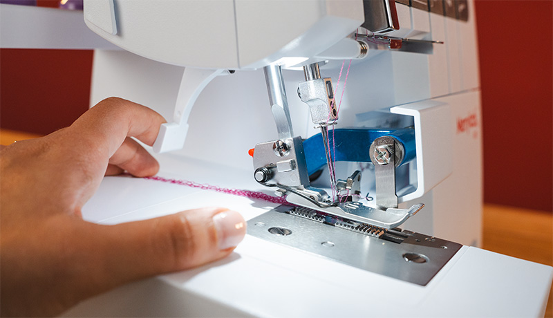 Merrylock MK480 automatic thread tension release system
