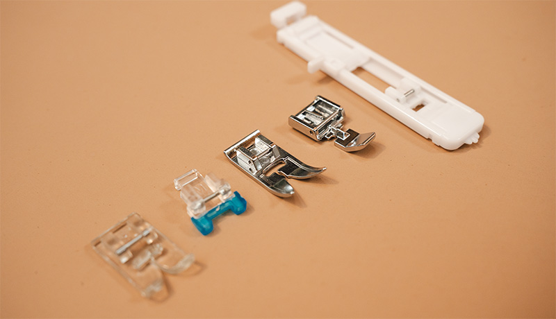 FEIYUE FYe375 Included Presser Feet