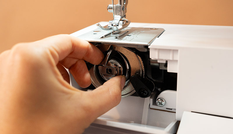 FEIYUE FYe330 Front Loading Bobbin System