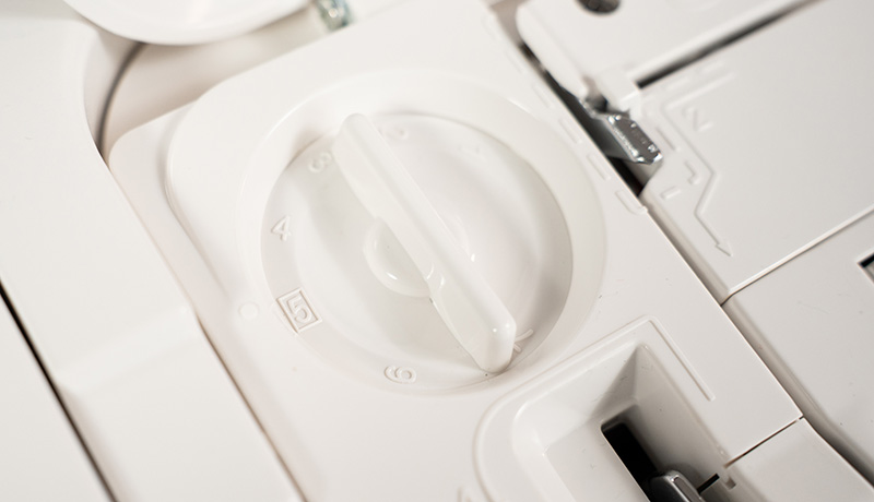 Janome Skyline S3AE Foot Pressure Adjustment – 7 Levels
