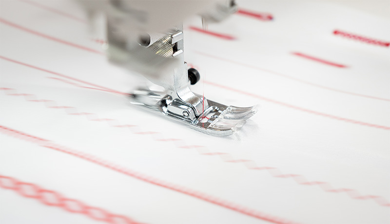 Janome Skyline S3AE Maximum Sewing Speed: 820 Stitches Per Minute