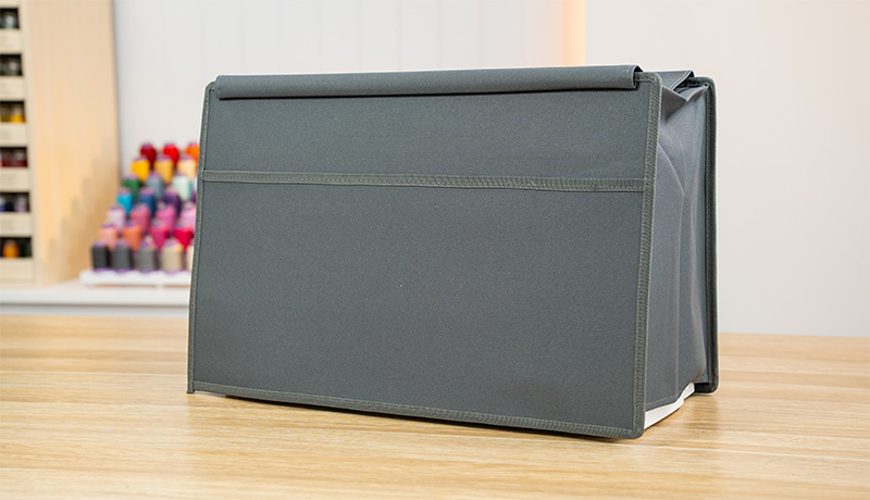 Janome Skyline S3AE Semi-hard cover