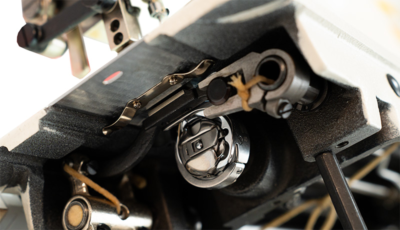 VMA V-0303D Oversized rotary hook - larger bobbin