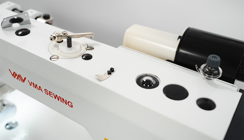 VMA V-0303ED-4 Built-in bobbin winder