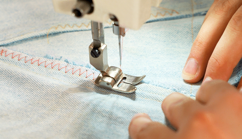 VMA V-20U53D Dual-Function Versatility (Zig-Zag & Straight Stitch)
