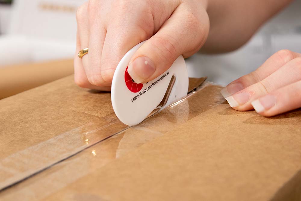 Handy Cutter Open Boxes