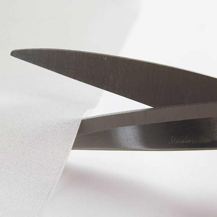 Extra-sharp serrated edge
