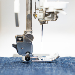Brother Zigzag Foot with Leveling Button for High Shank Models