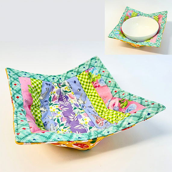Scrappy Strip Framed Bowl Cozy project